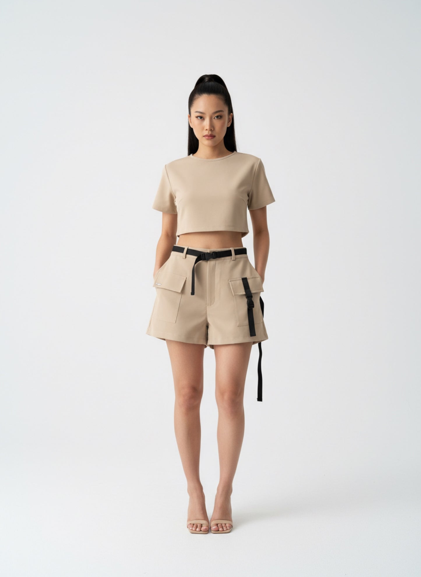 CREAM CARGO SHORT PANTS