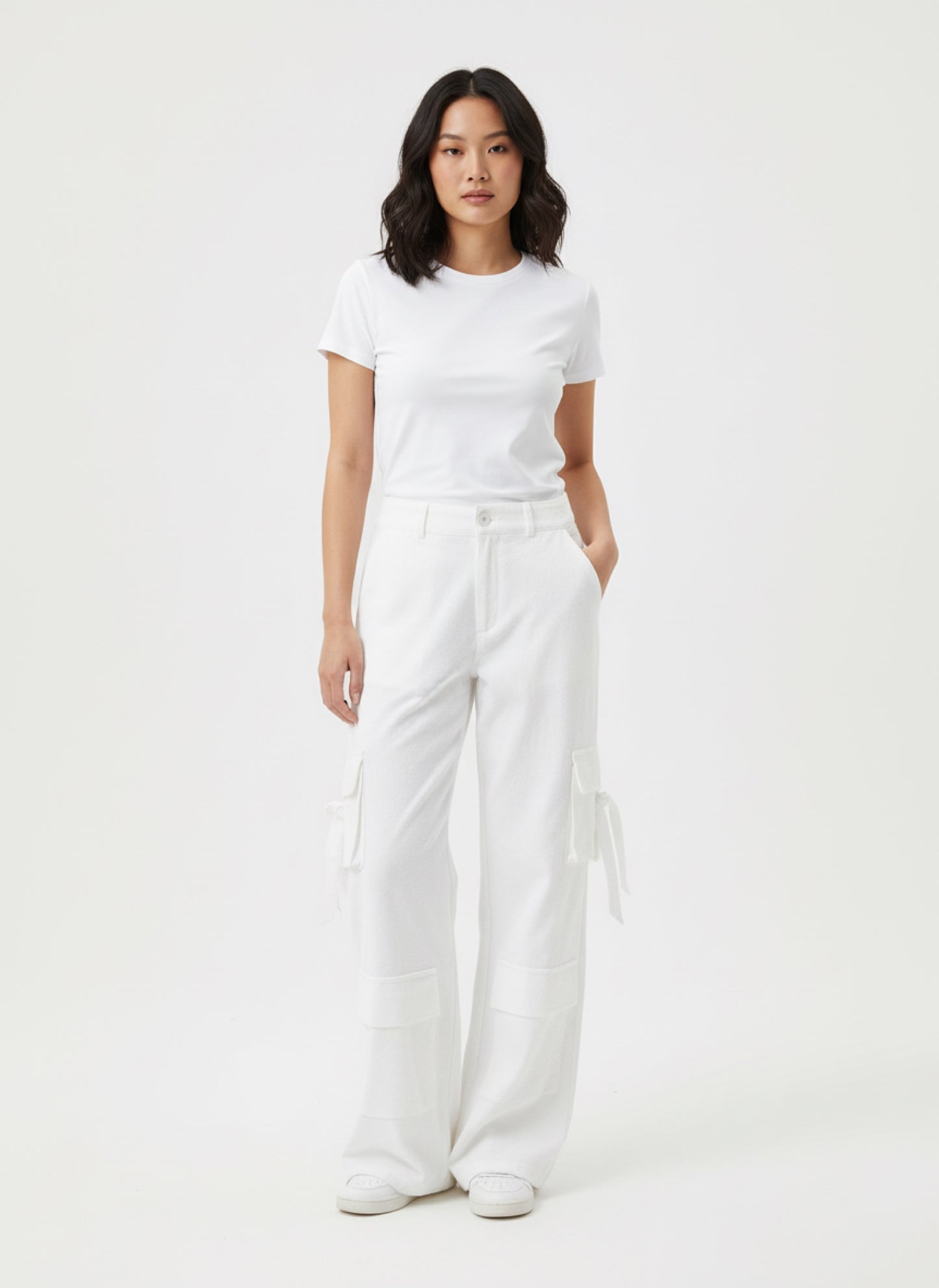 WHITE COMFORTABLE CARGO PANTS