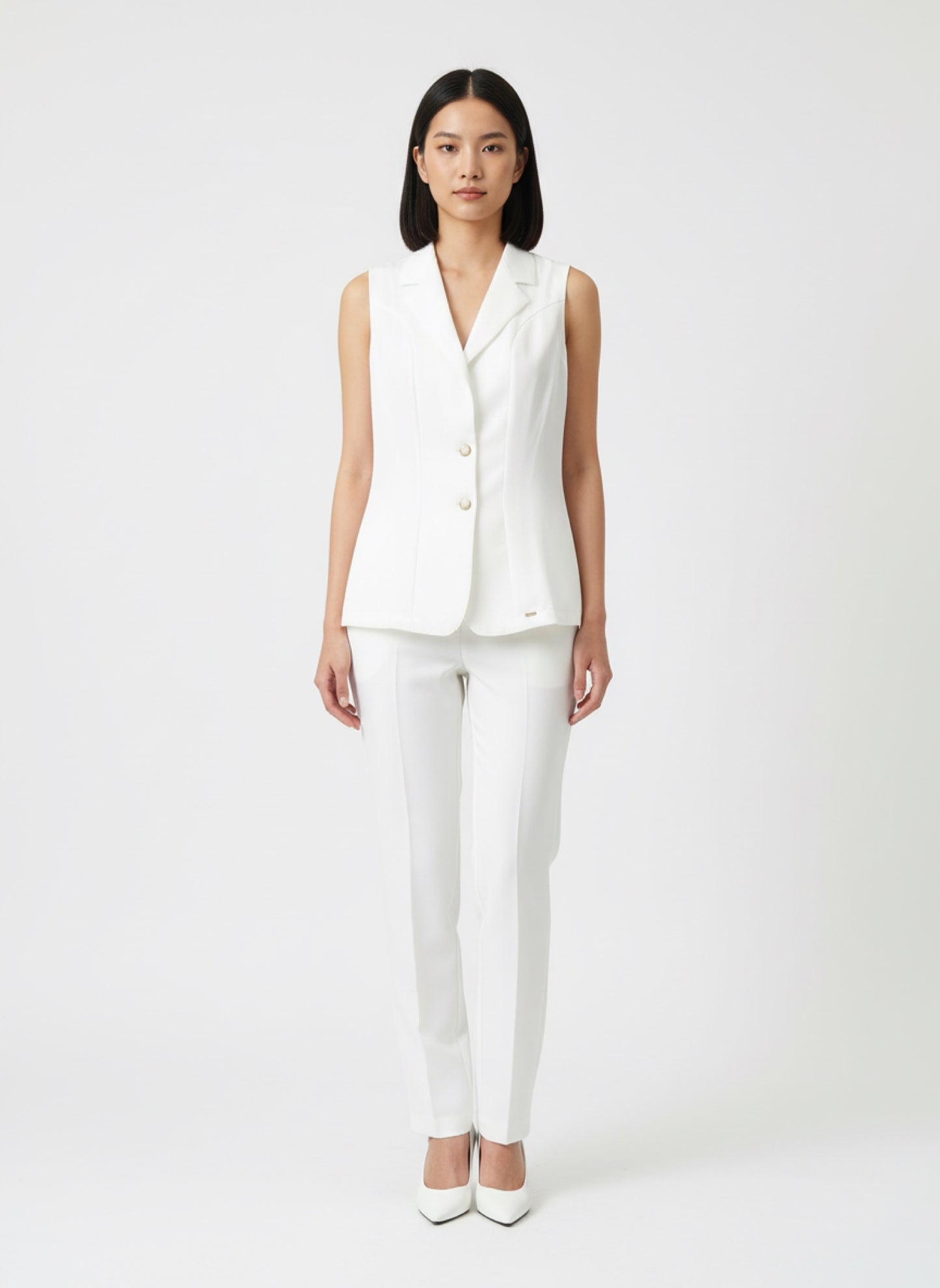 STATEMENT WHITE BLAZER