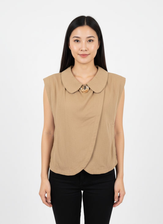 CREAM TOP WITH GOLD DETAIL